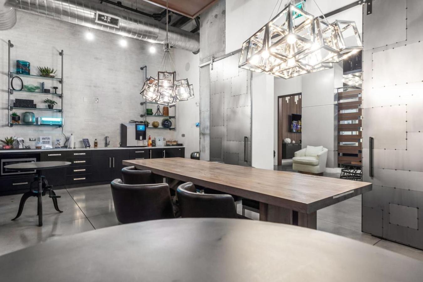 Modern 2 Bed Getaway Steps From Tropicana Field 圣彼得堡 外观 照片